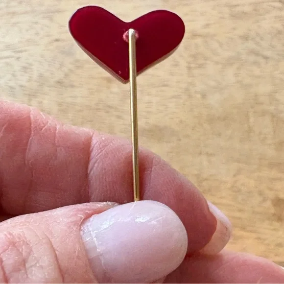 Pretty little gold stick pin with dark red heart, great Valentine’s Day gift - Picture 6 of 10